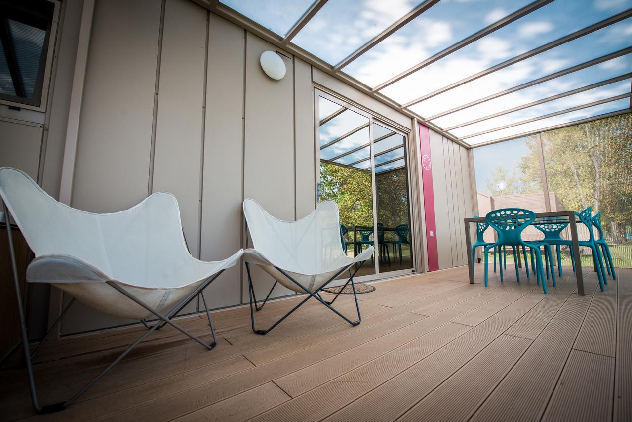 BIG BERRY Luxury Lifestyle Resort Metlika Extérieur photo